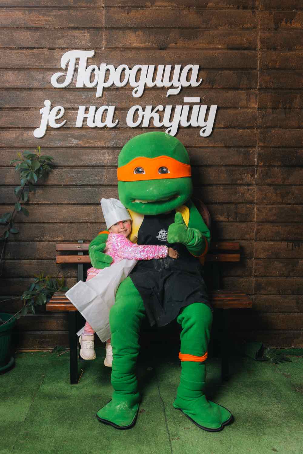 Maskota Nindža kornjača na proslavi